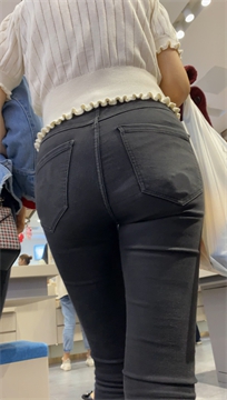 J136