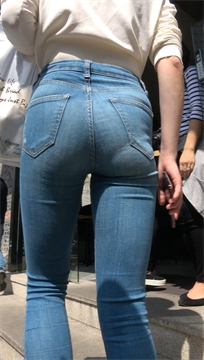 J352